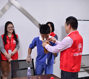 「携手同行，传递温暖」深圳福利中心儿童参观南顺油脂工厂